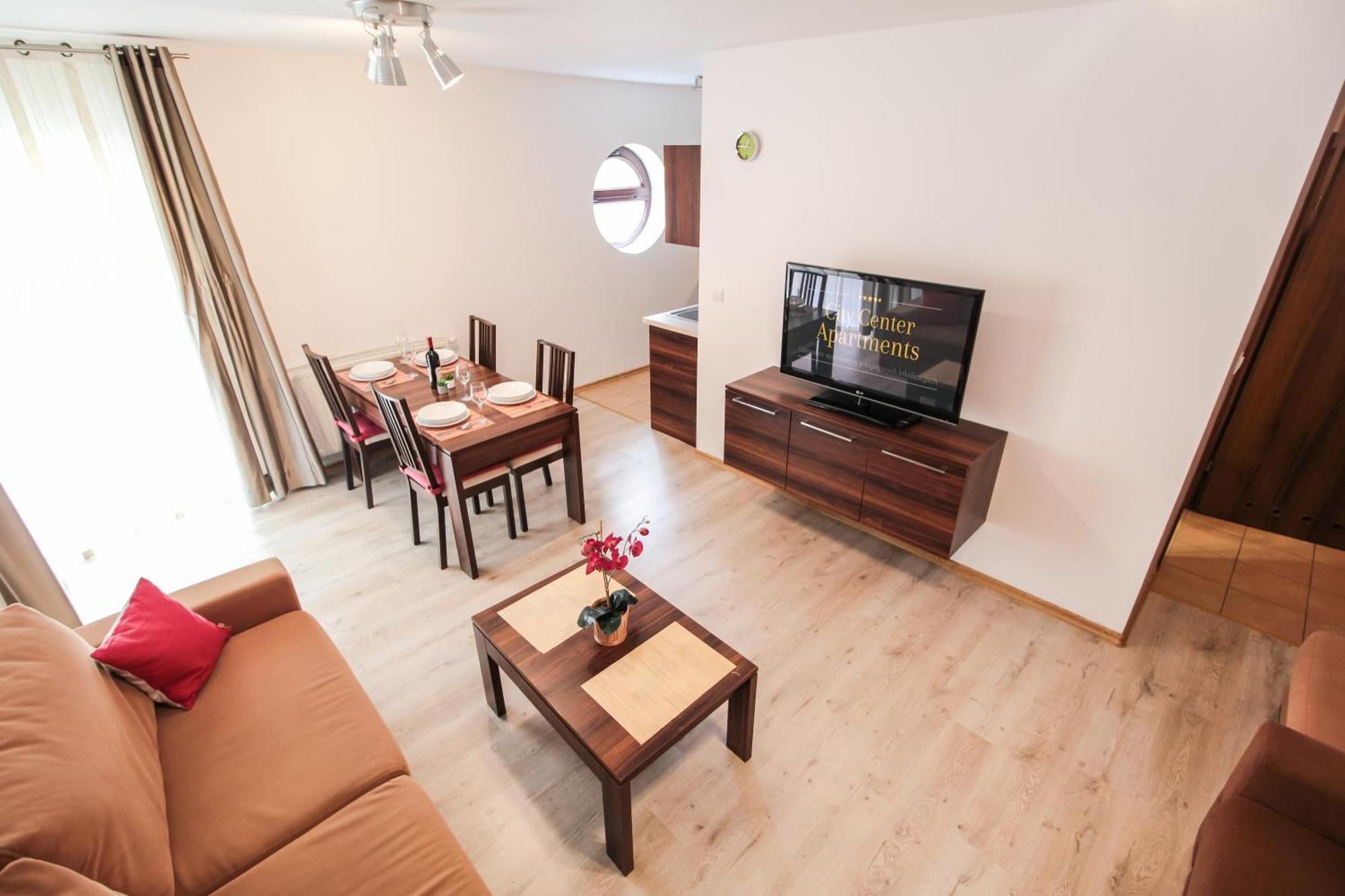 Aparthotel City Center Apartments กรินีซา ดรอยจ์ ภายนอก รูปภาพ