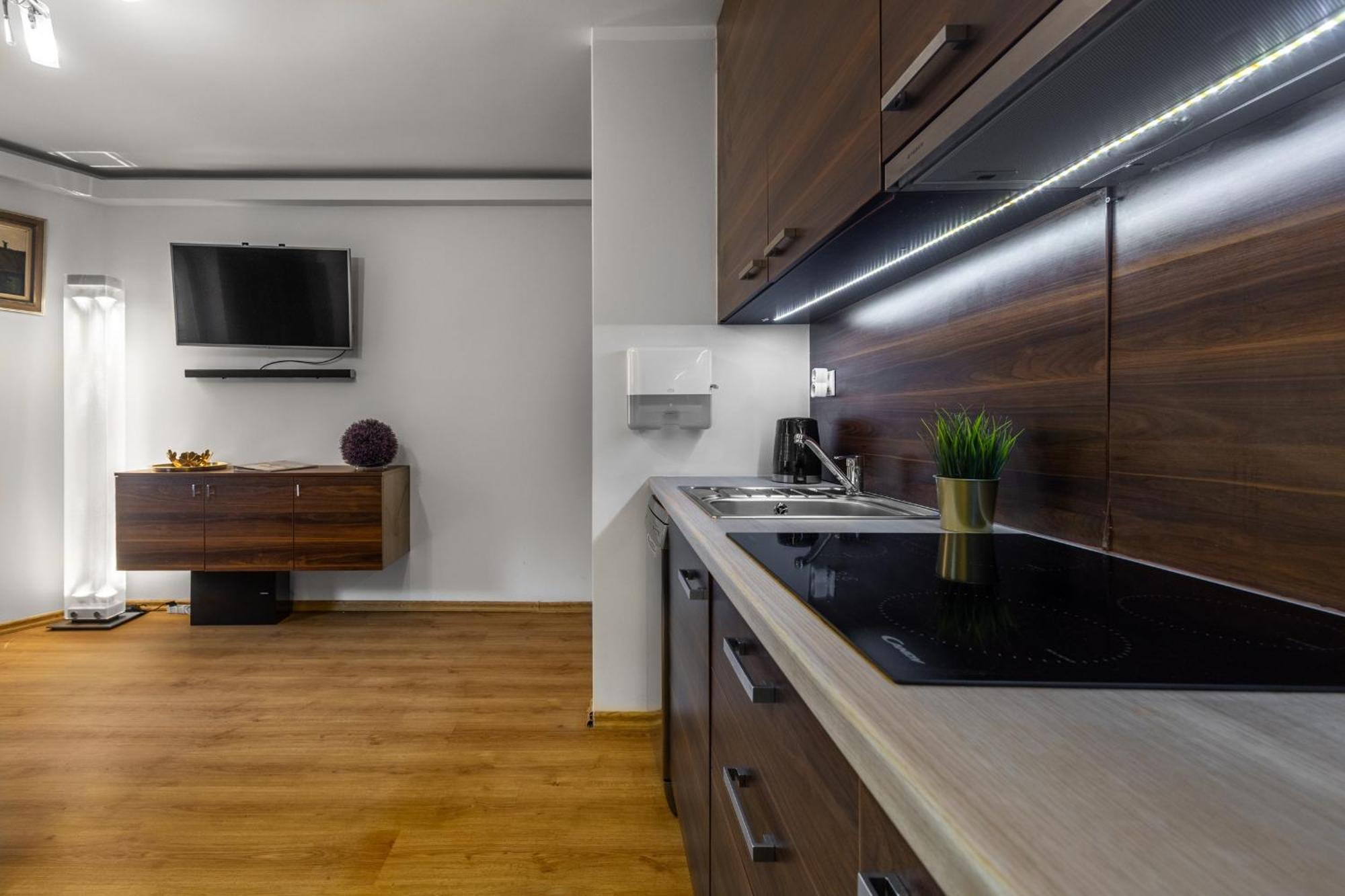 Aparthotel City Center Apartments กรินีซา ดรอยจ์ ภายนอก รูปภาพ